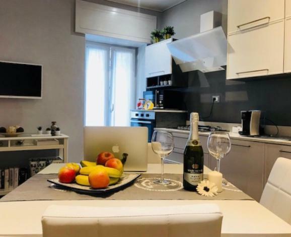 Marina Apartment & Suite Verbania Buitenkant foto