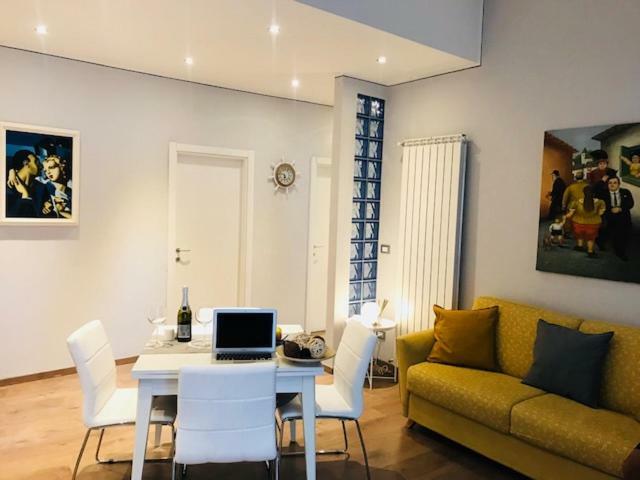 Marina Apartment & Suite Verbania Buitenkant foto